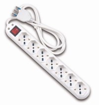 Presa Elettrica Multipla 7 uscite 10/16 A bivalenti + schuko con interruttore luminoso